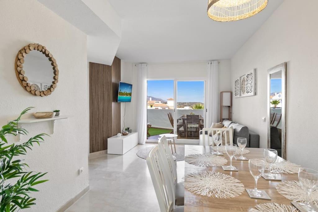Beautiful 3 Bed Stylish & Cozy Apartment - Susanna Suite Mijas Exterior foto